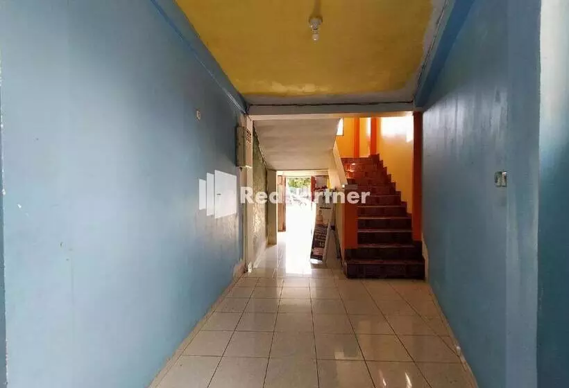 Hotelli Hing Amimah Near Bau Bau Port Redpartner