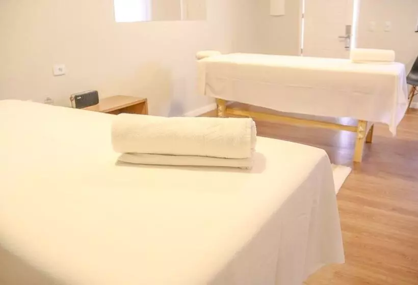 هتل Promenade Bonito All Suites
