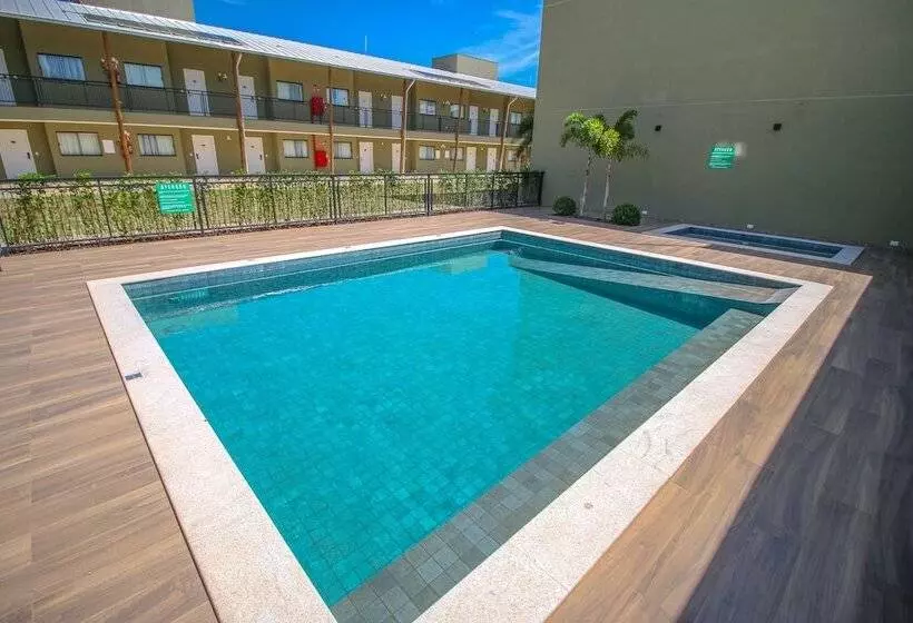 هتل Promenade Bonito All Suites