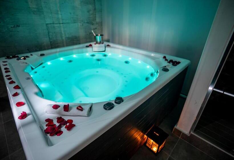 The Catalyst Apartment Hotel By Newmark