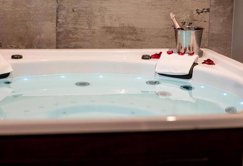 The Catalyst Apartment Hotel By Newmark