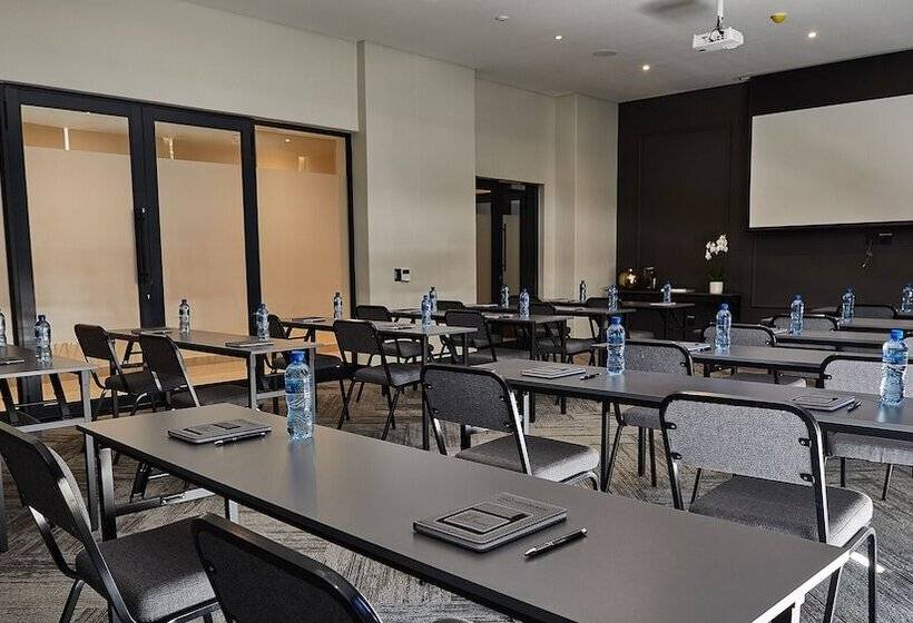 The Catalyst Apartment Hotel By Newmark