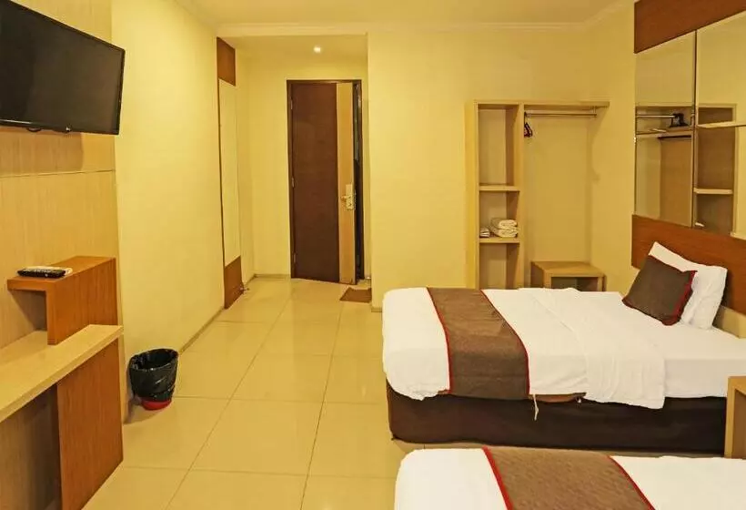 Hotelli Townhouse Oak  Fiducia Serpong