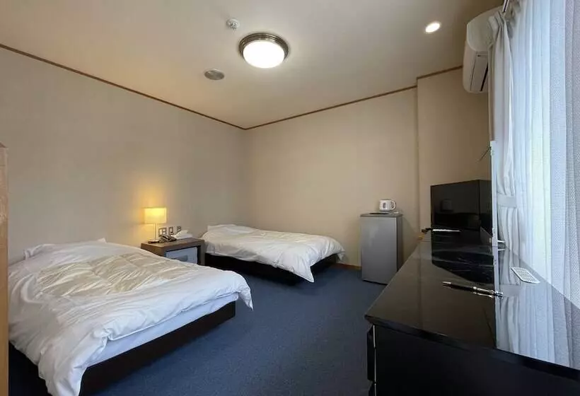 Marina Hotel Kaikuu