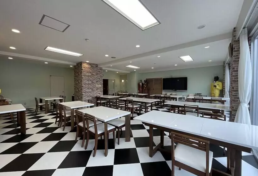 Marina Hotel Kaikuu