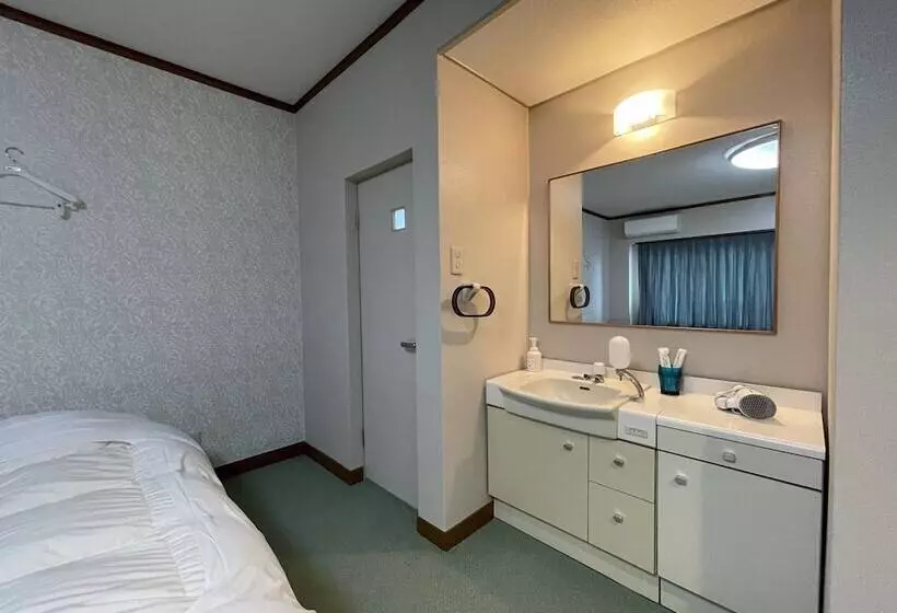 Marina Hotel Kaikuu