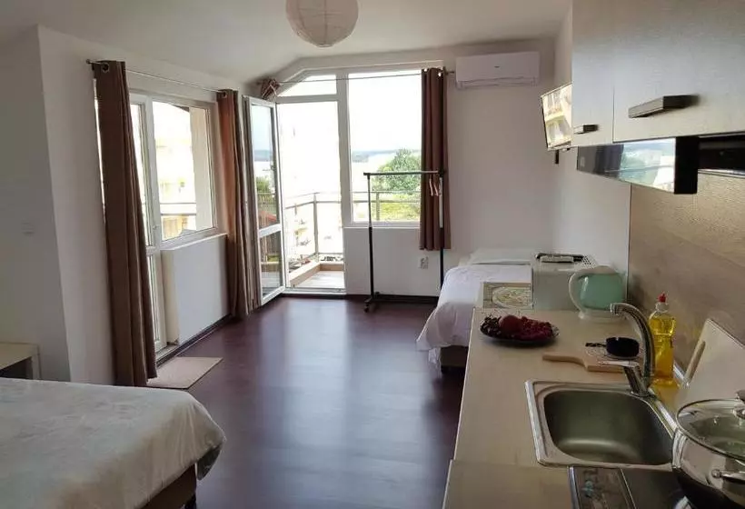 پانسیون Panorama Studios Obzor