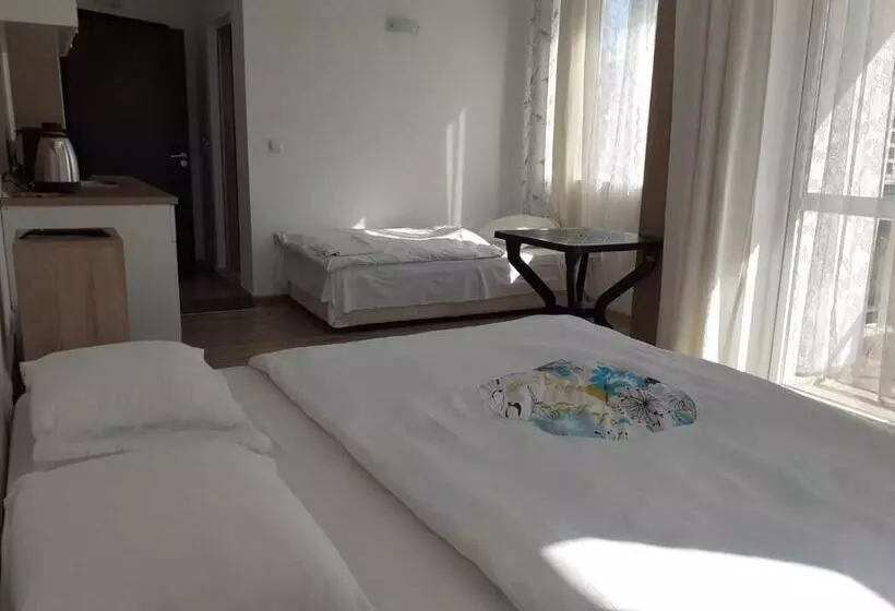 پانسیون Panorama Studios Obzor