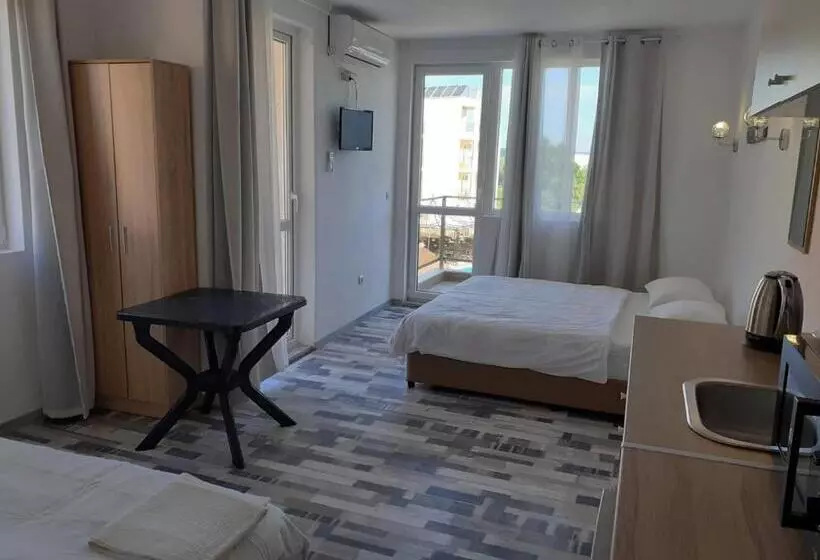 پانسیون Panorama Studios Obzor