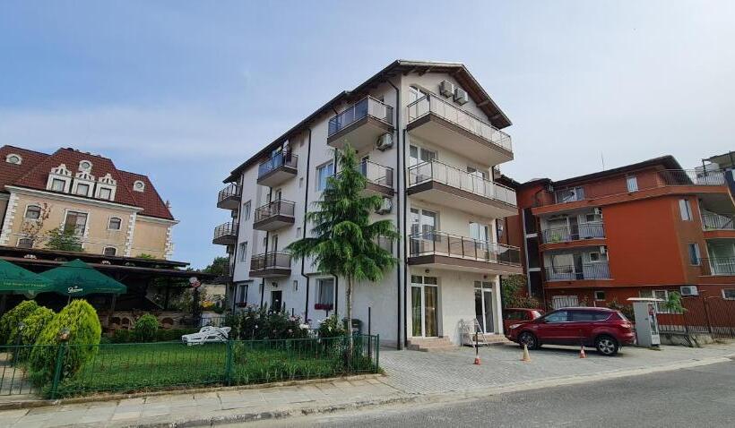 پانسیون Panorama Studios Obzor