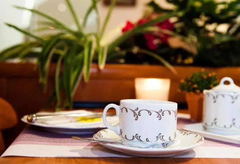 호텔 Am Dusseldorfer Platz