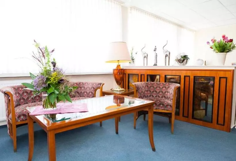 호텔 Am Dusseldorfer Platz