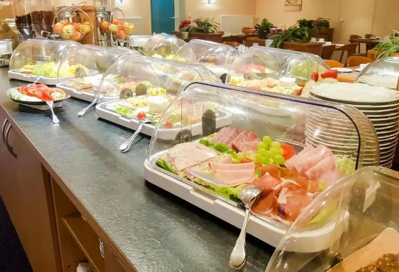 호텔 Am Dusseldorfer Platz