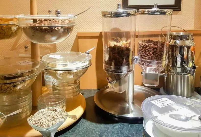 호텔 Am Dusseldorfer Platz