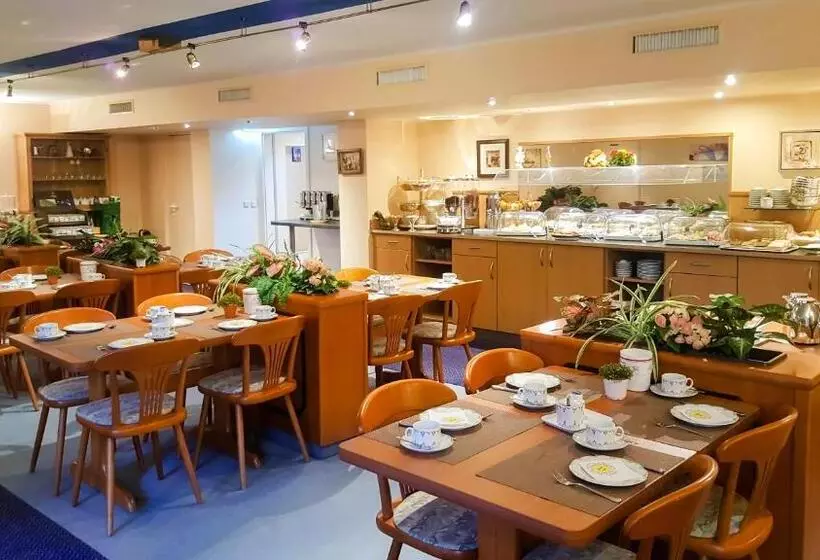 호텔 Am Dusseldorfer Platz