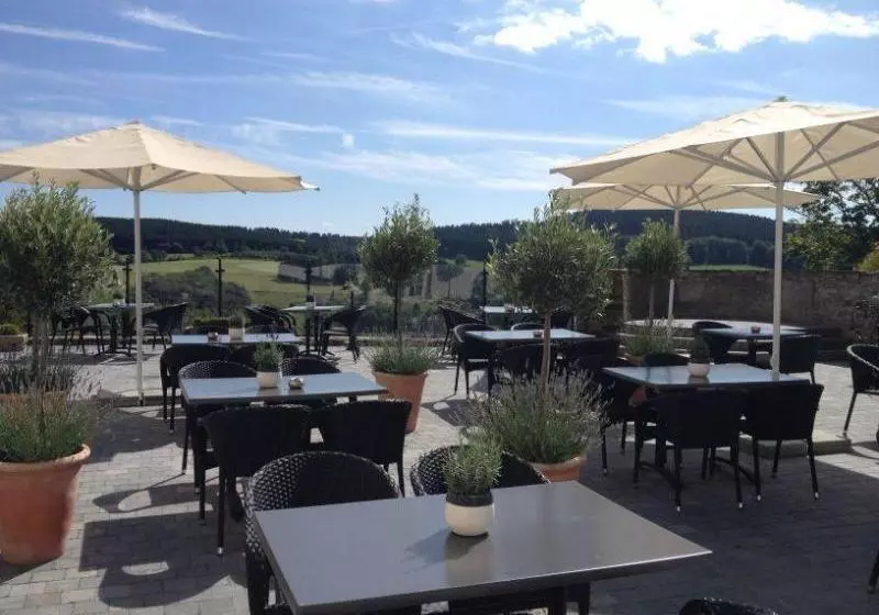 Отель Burghaus Kronenburg