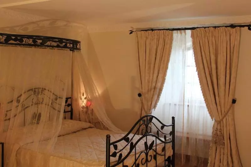 Отель Burghaus Kronenburg