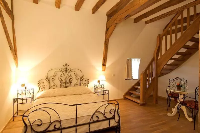 Отель Burghaus Kronenburg