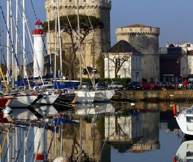 בית מלון כפרי De Paris