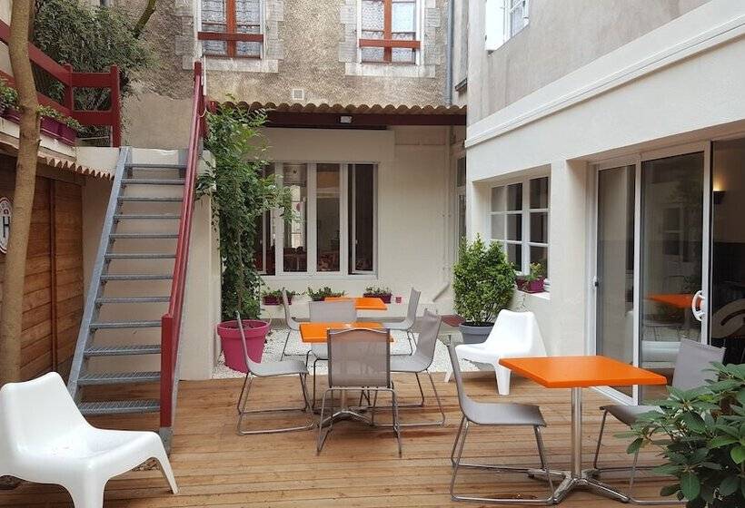 בית מלון כפרי De Paris