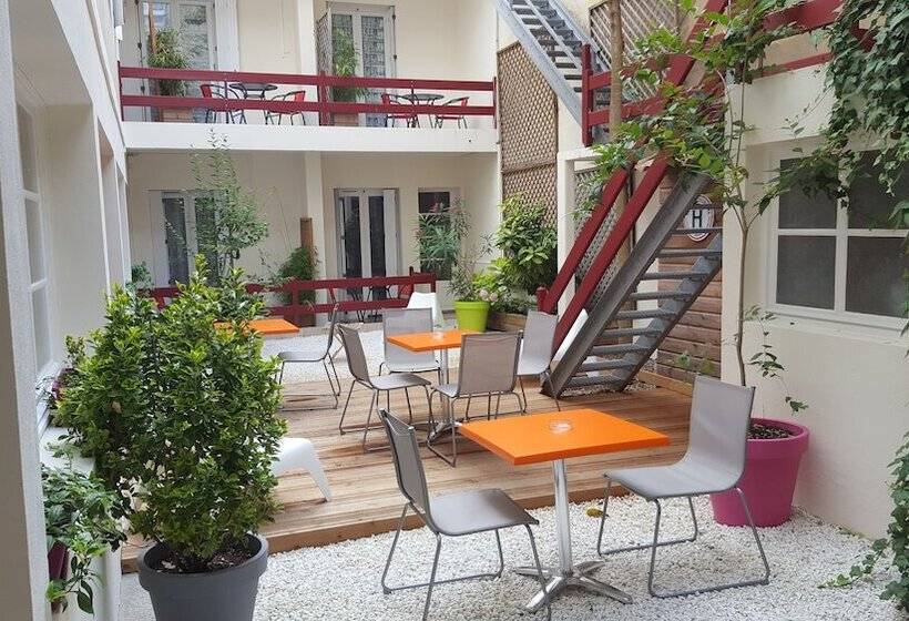 בית מלון כפרי De Paris