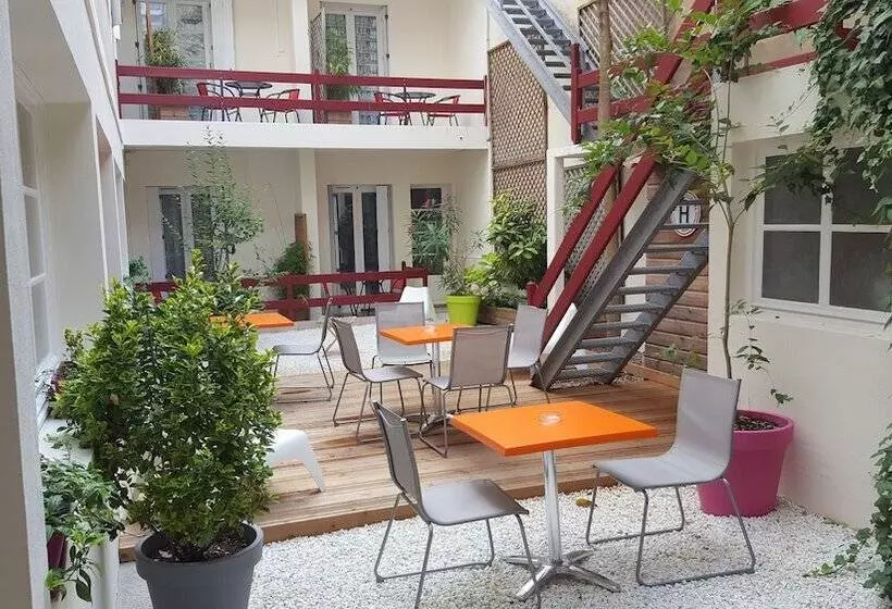 בית מלון כפרי De Paris