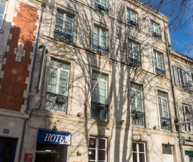 בית מלון כפרי De Paris