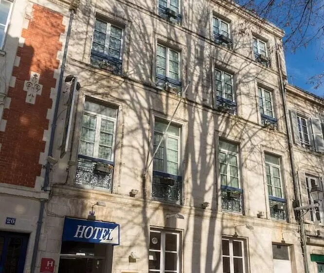 בית מלון כפרי De Paris