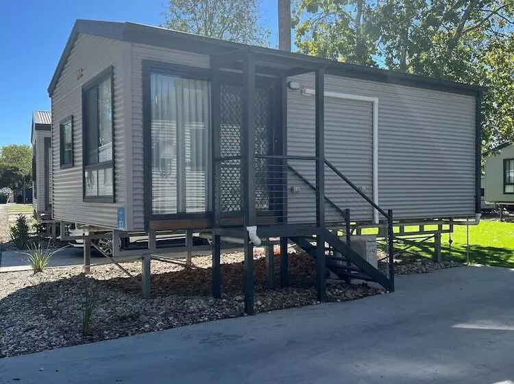 Отель Discovery Parks   Maidens Inn Moama