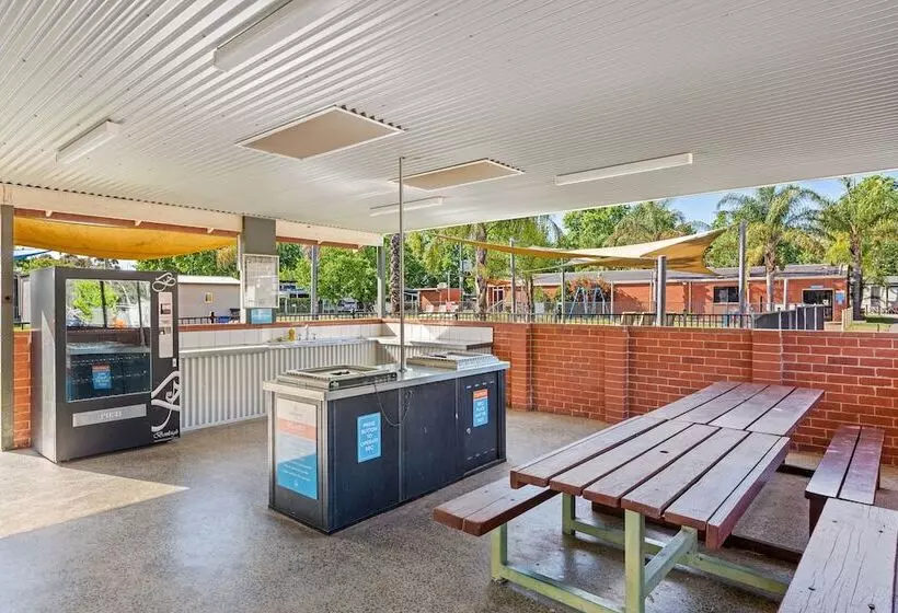 Отель Discovery Parks   Maidens Inn Moama