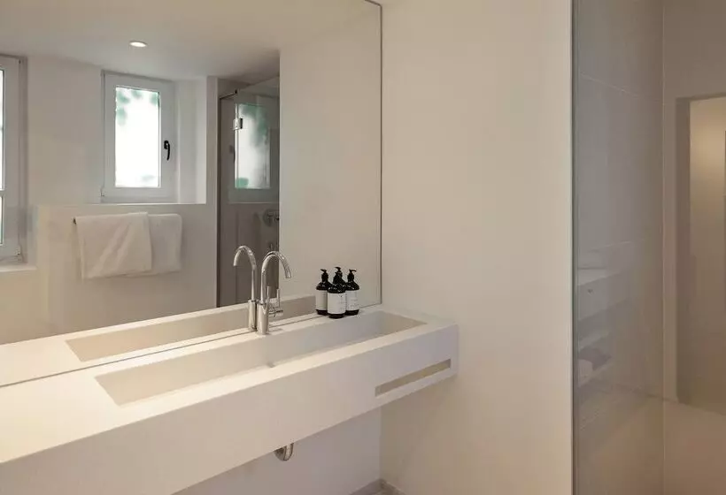 هتل Bob W Munich Schwabing