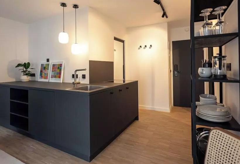 هتل Bob W Munich Schwabing