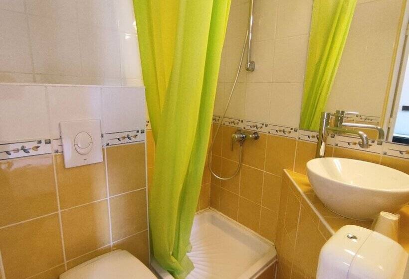 Отель Hôtel Du Parc Limoges & Restaurant Le Temps D Une Pause