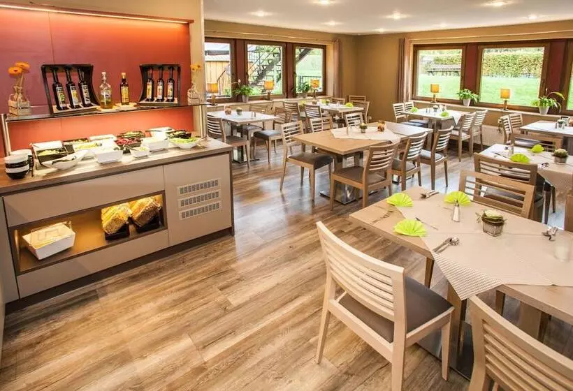 هتل Im Tannengrund