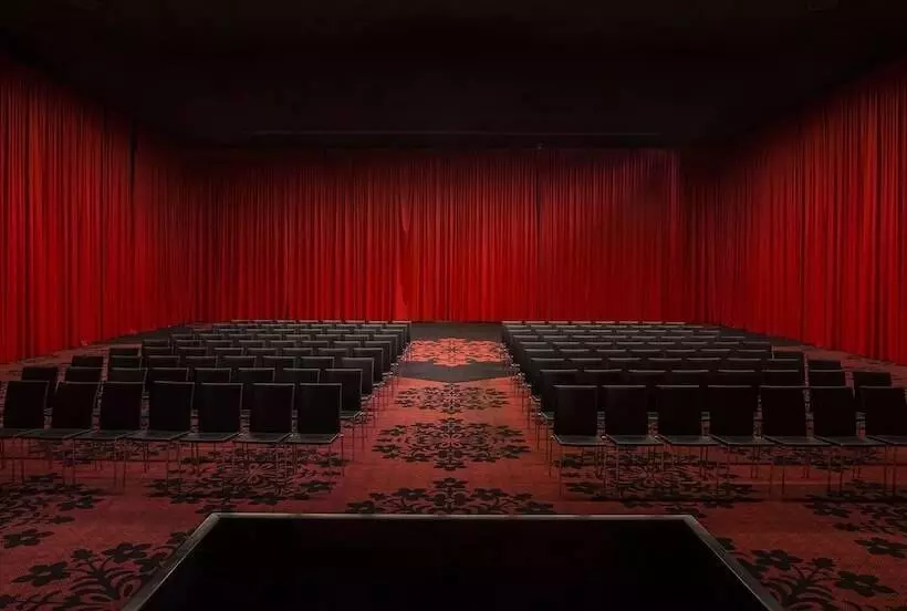 Отель Kameha Grand Bonn