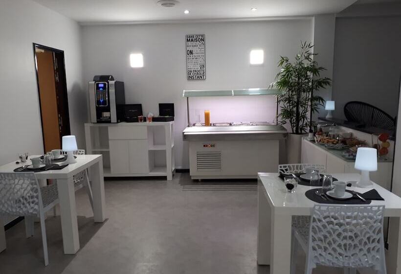 فندق Le President