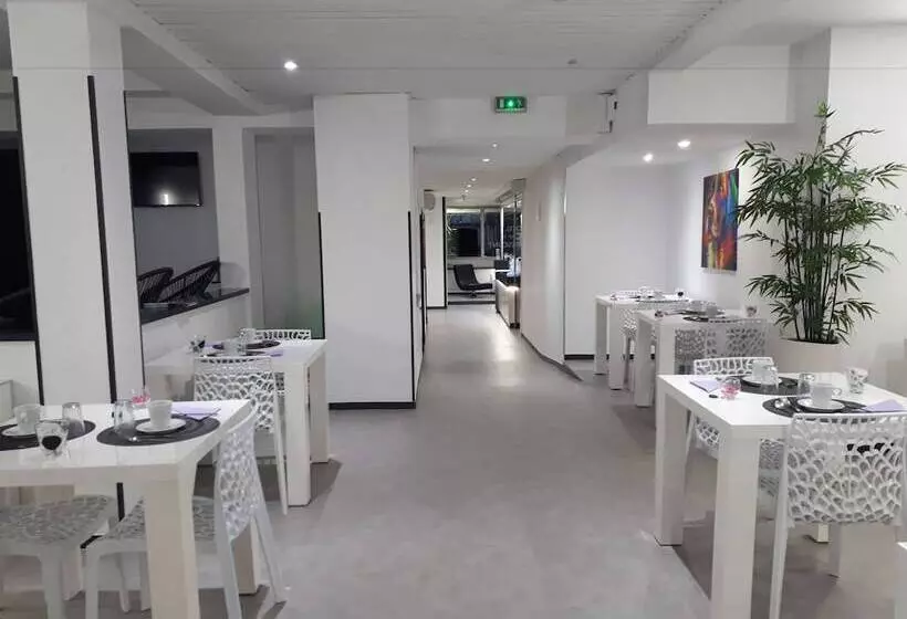 ホテル Le President