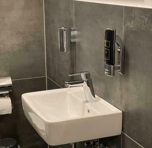 酒店 Mintarder Wasserbahnhof