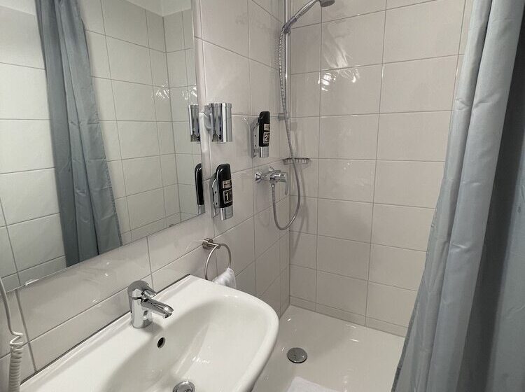 酒店 Mintarder Wasserbahnhof