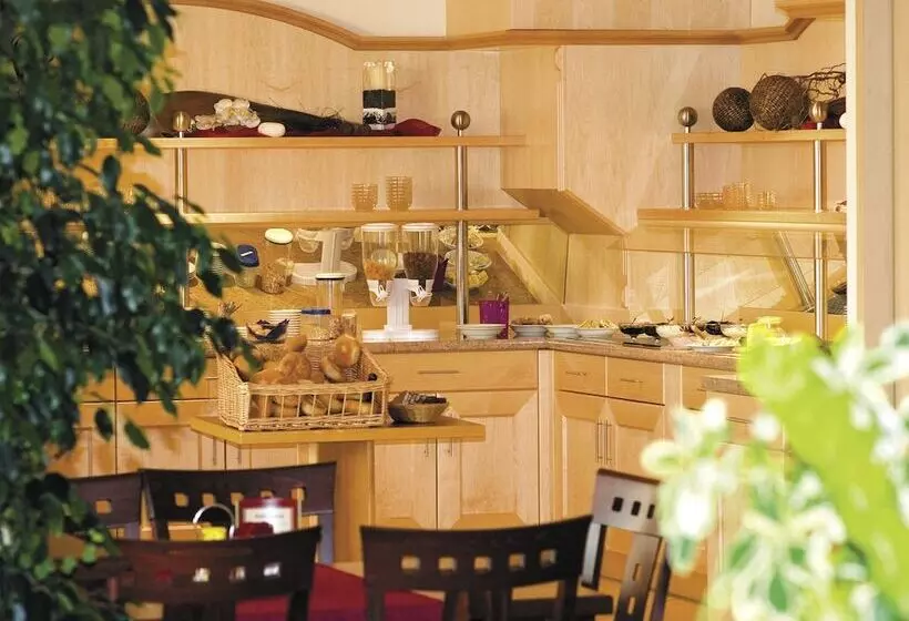 Panorama Hotel Am See