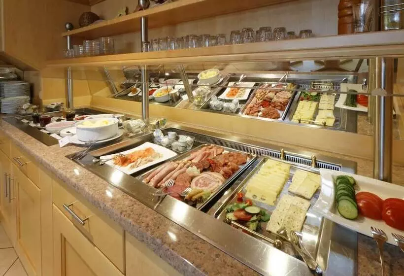 Panorama Hotel Am See