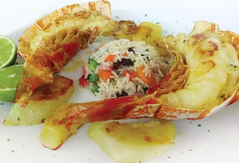 فندق Serrambi Resort