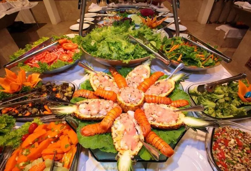 فندق Serrambi Resort