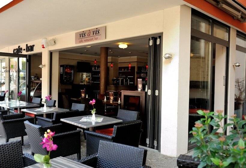 ホテル Vis A Vis