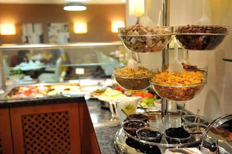 Отель Vis A Vis