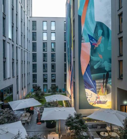 Motel One Berlin Alexanderplatz