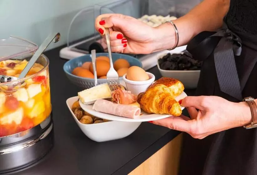 Ténéo Apparthotel Talence