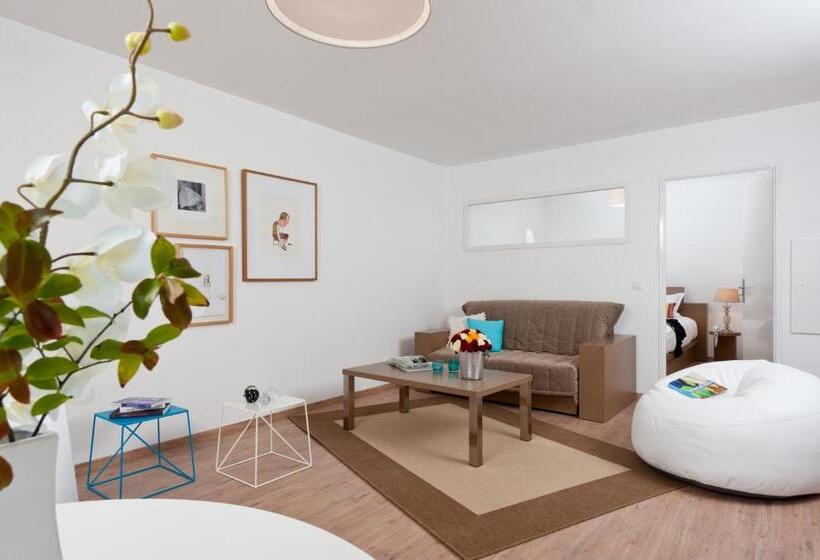 Ténéo Apparthotel Talence