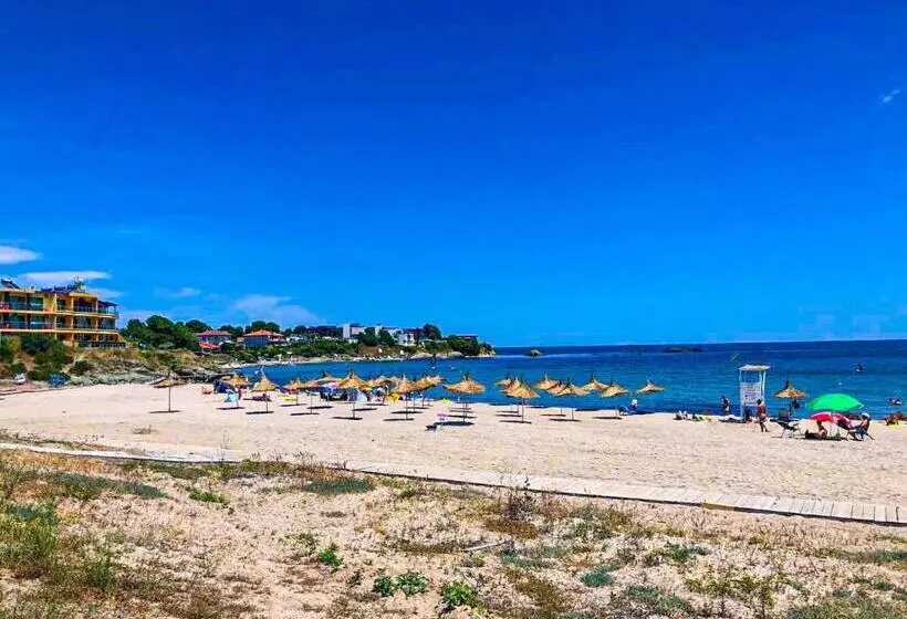 Hotelli Arapya Resort