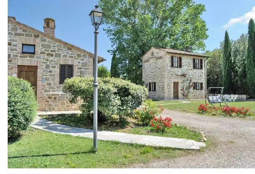 Hotelli I Casali Della Ghisleria